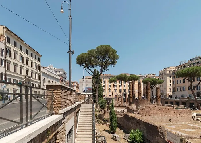 Guesthost - Largo Di Torre Argentina Apartment